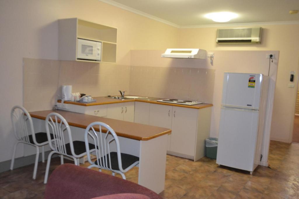 The Lodge Motel Порт Хедланд Стая снимка