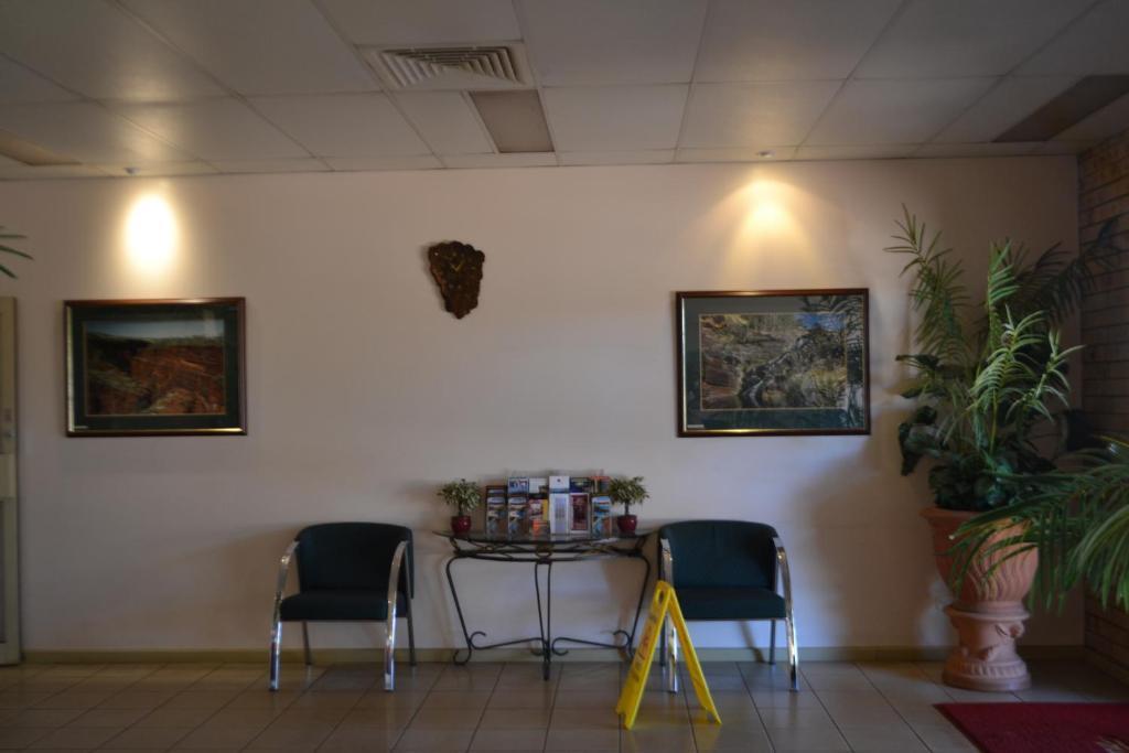 The Lodge Motel Порт Хедланд Екстериор снимка